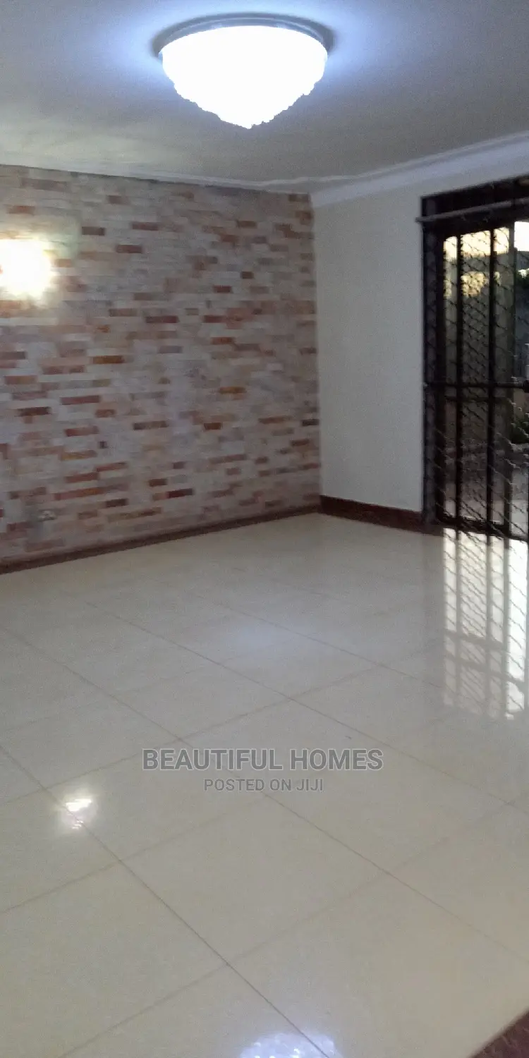 Furnished 4bdrm Bungalow in Kira Corporate for Sale in Kira