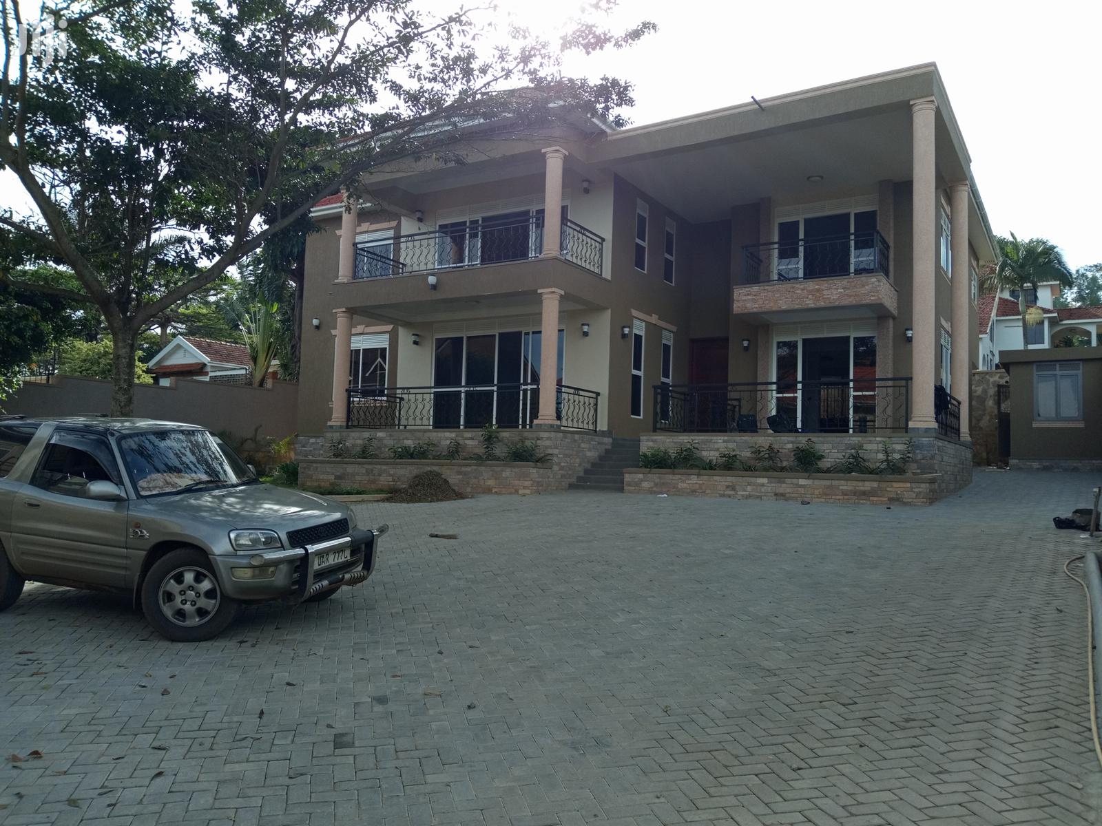 Munyonyo Lake View Mansion on Sell in Kampala