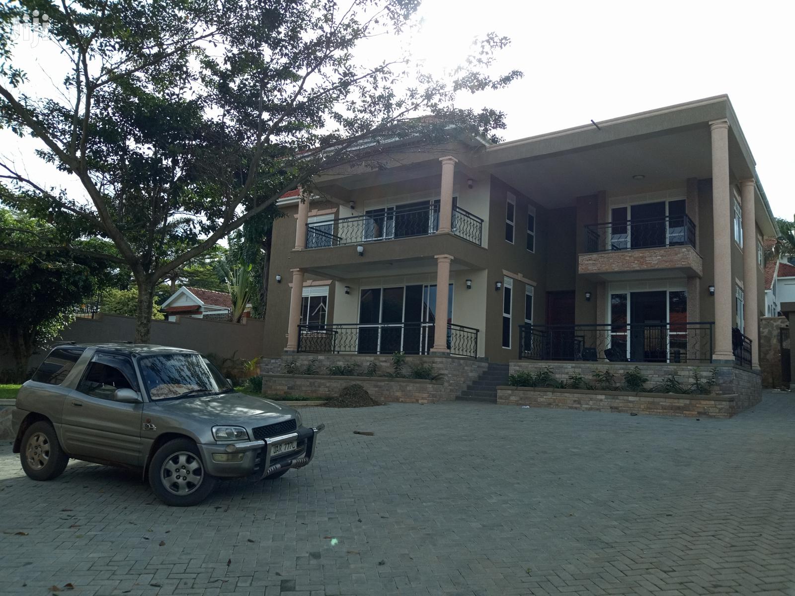 Munyonyo Lake View Mansion on Sell in Kampala