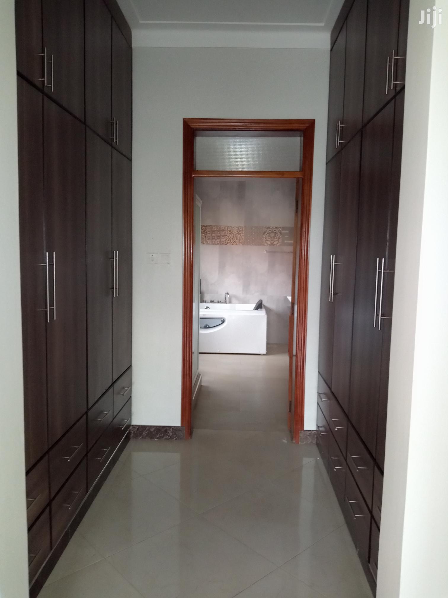 Bunga Classy Mansion on Sell in Kampala