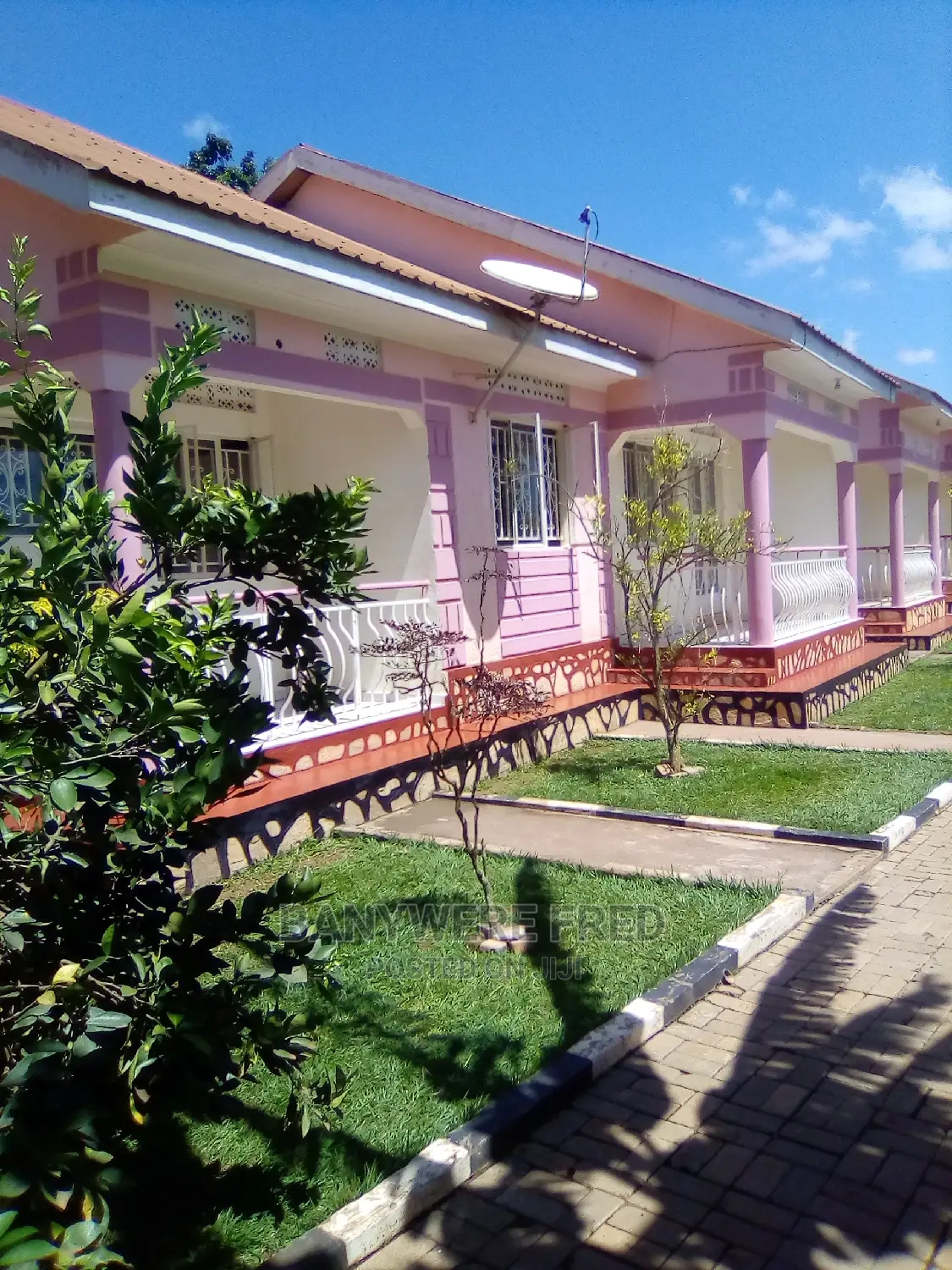 Furnished 2bdrm Bungalow in Kira for Rent in Kira