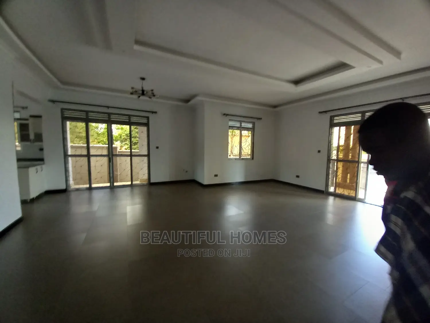 Furnished 4bdrm Bungalow in Kira Corporate for Sale in Kira