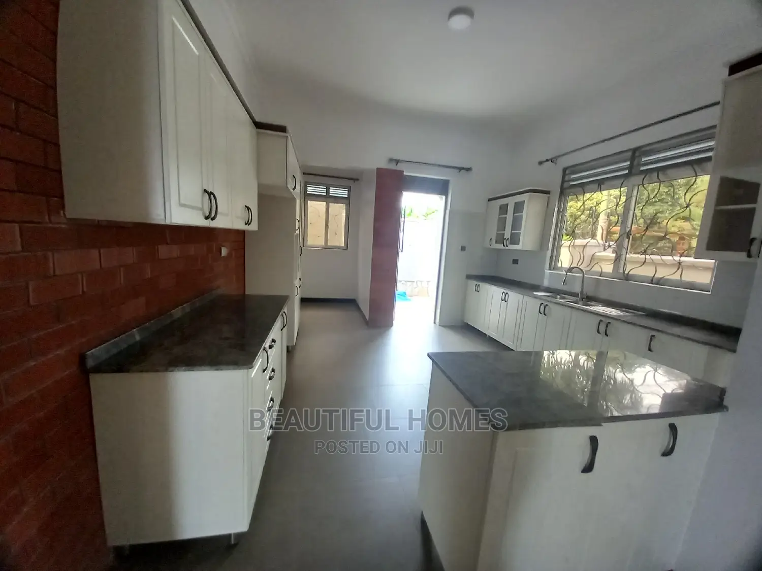 Furnished 4bdrm Bungalow in Kira Corporate for Sale in Kira