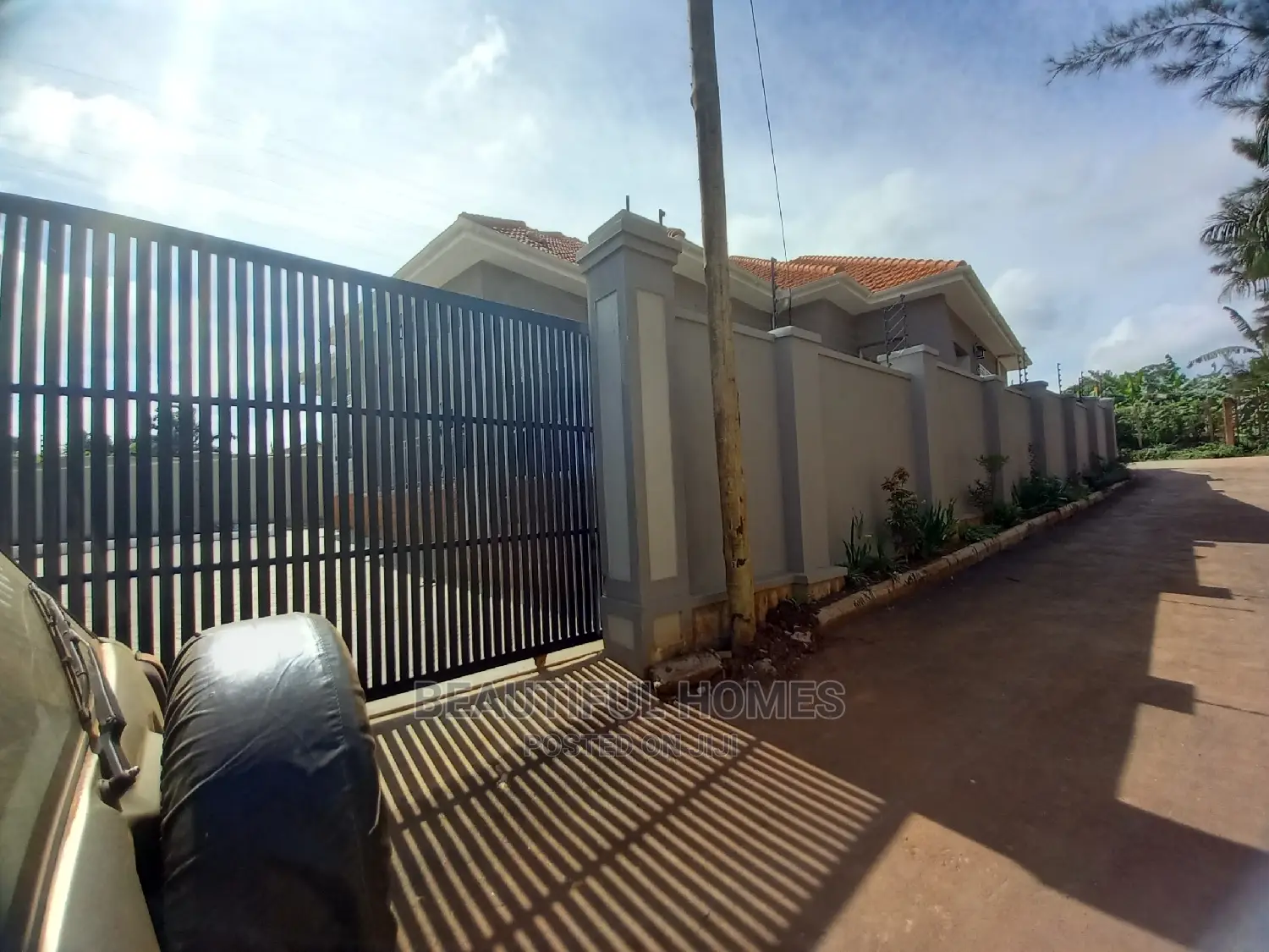Furnished 4bdrm Bungalow in Kira Wealthy Estate for Sale in Kira