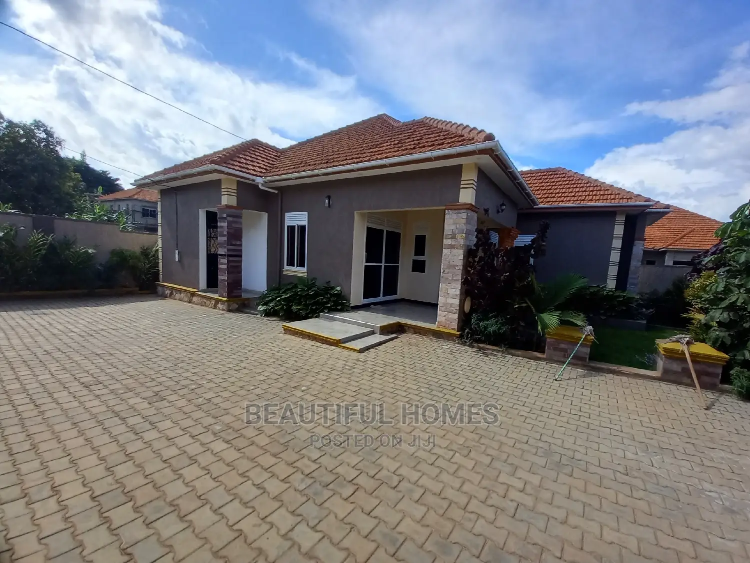 Furnished 4bdrm House in Kira Mamerito Road for Sale in Kira