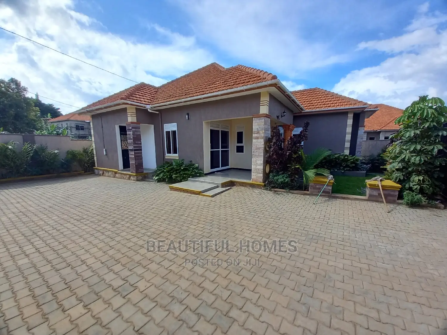 Furnished 4bdrm Bungalow in Kira for Sale in Kira