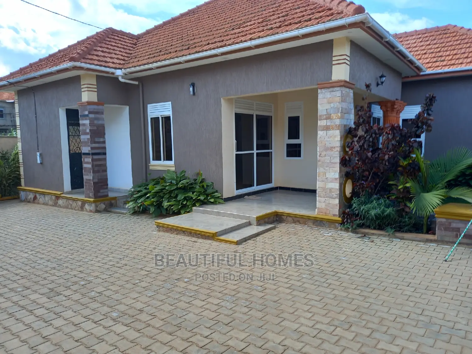 Furnished 4bdrm Bungalow in Kira for Sale in Kira