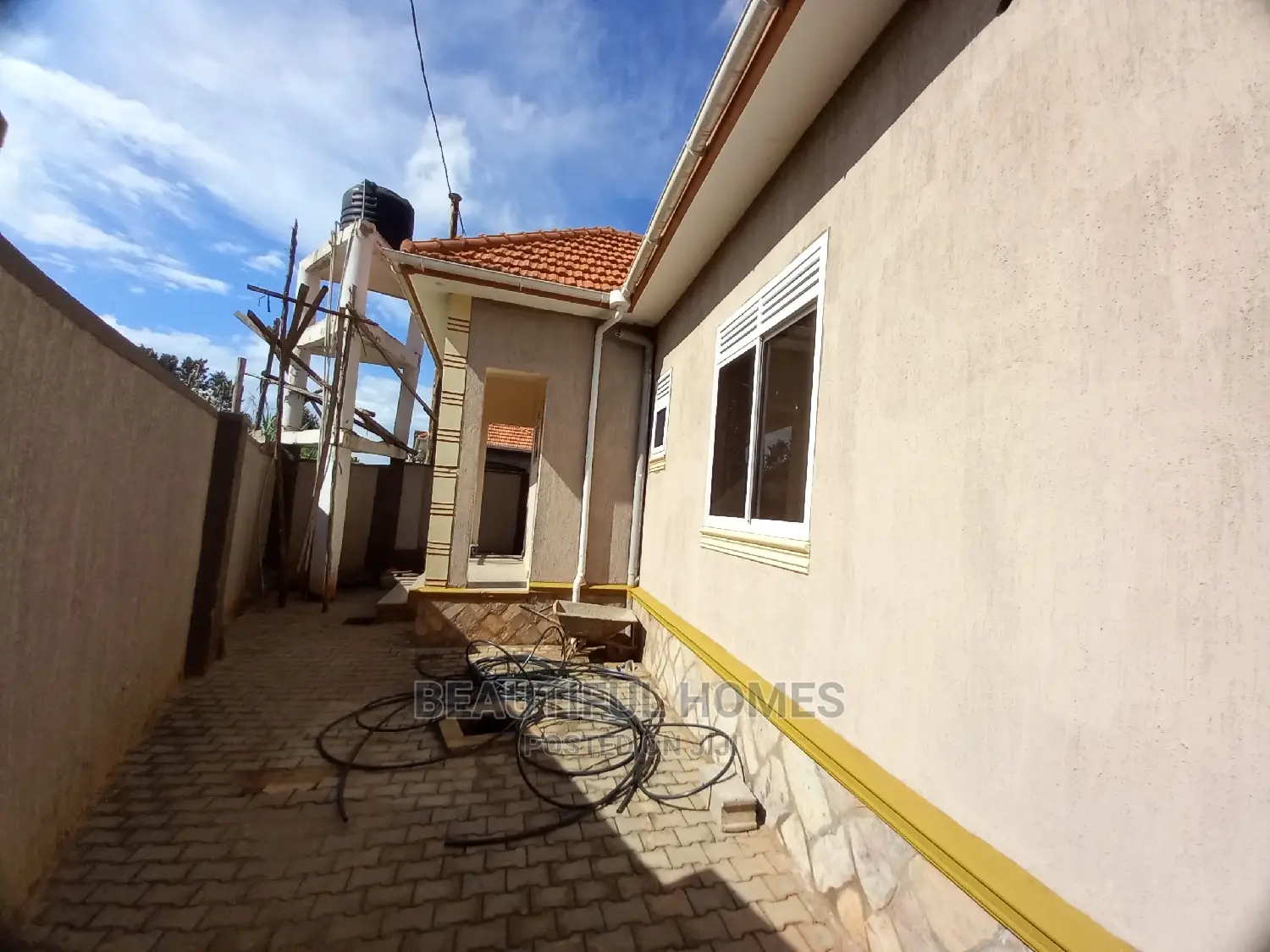Furnished 4bdrm Bungalow in Kira for Sale in Kira