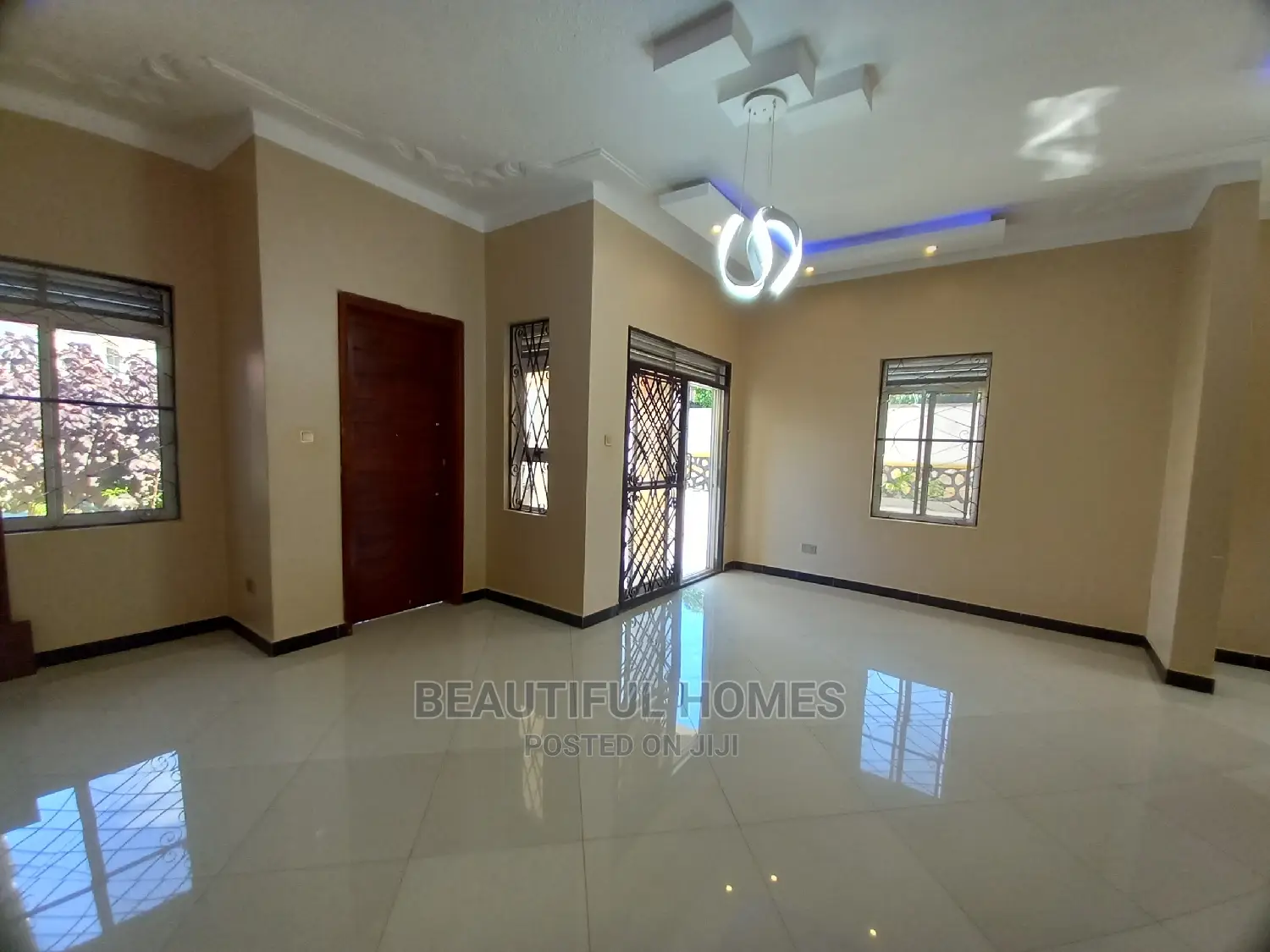 Furnished 4bdrm Bungalow in Kira for Sale in Kira