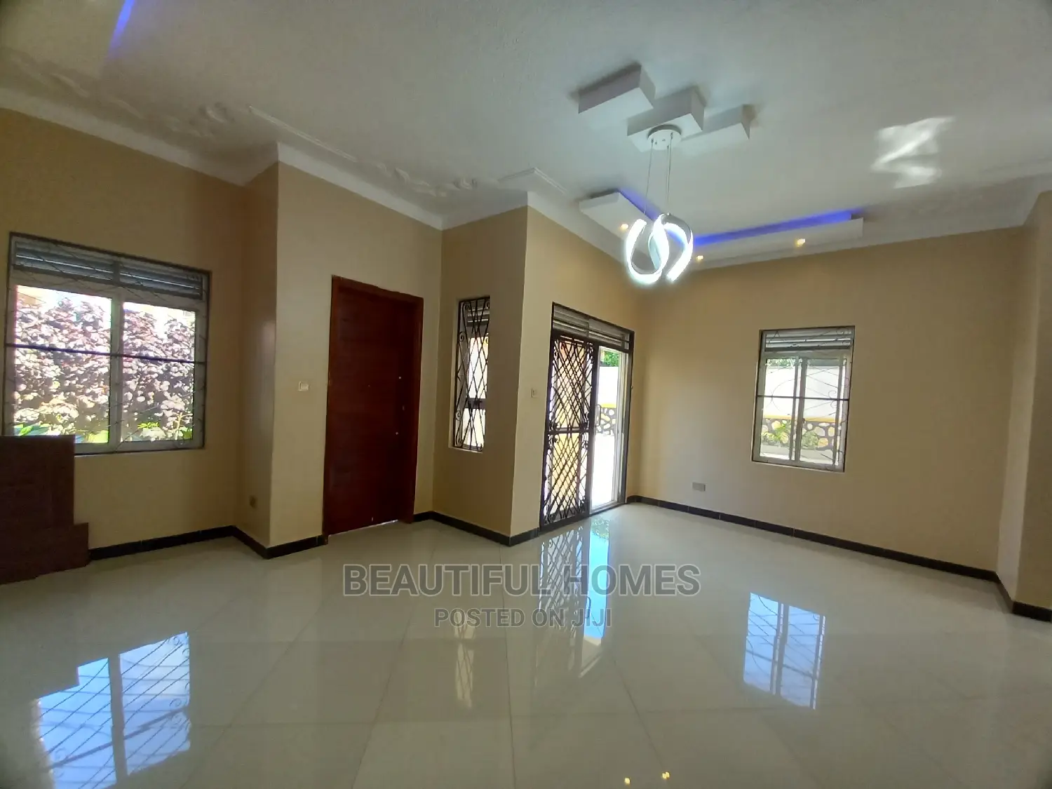 Furnished 4bdrm House in Kira Ministers for Sale in Kira