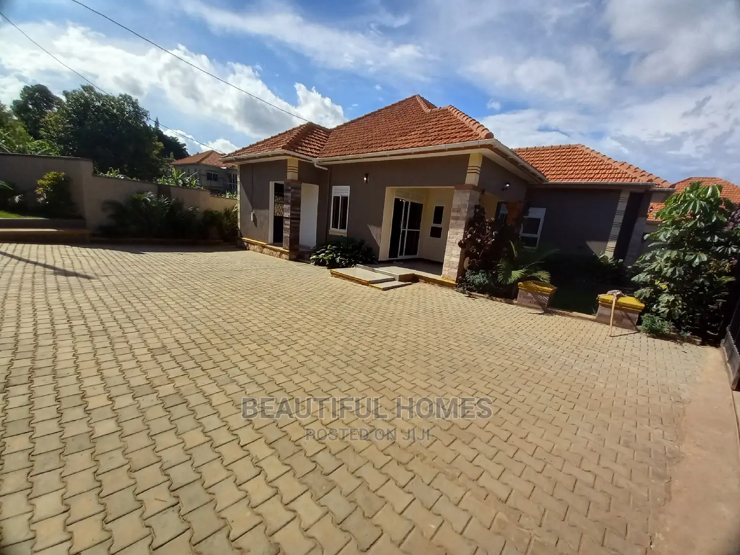 Furnished 4bdrm Bungalow in Kira Gated Estate for Sale in Kira
