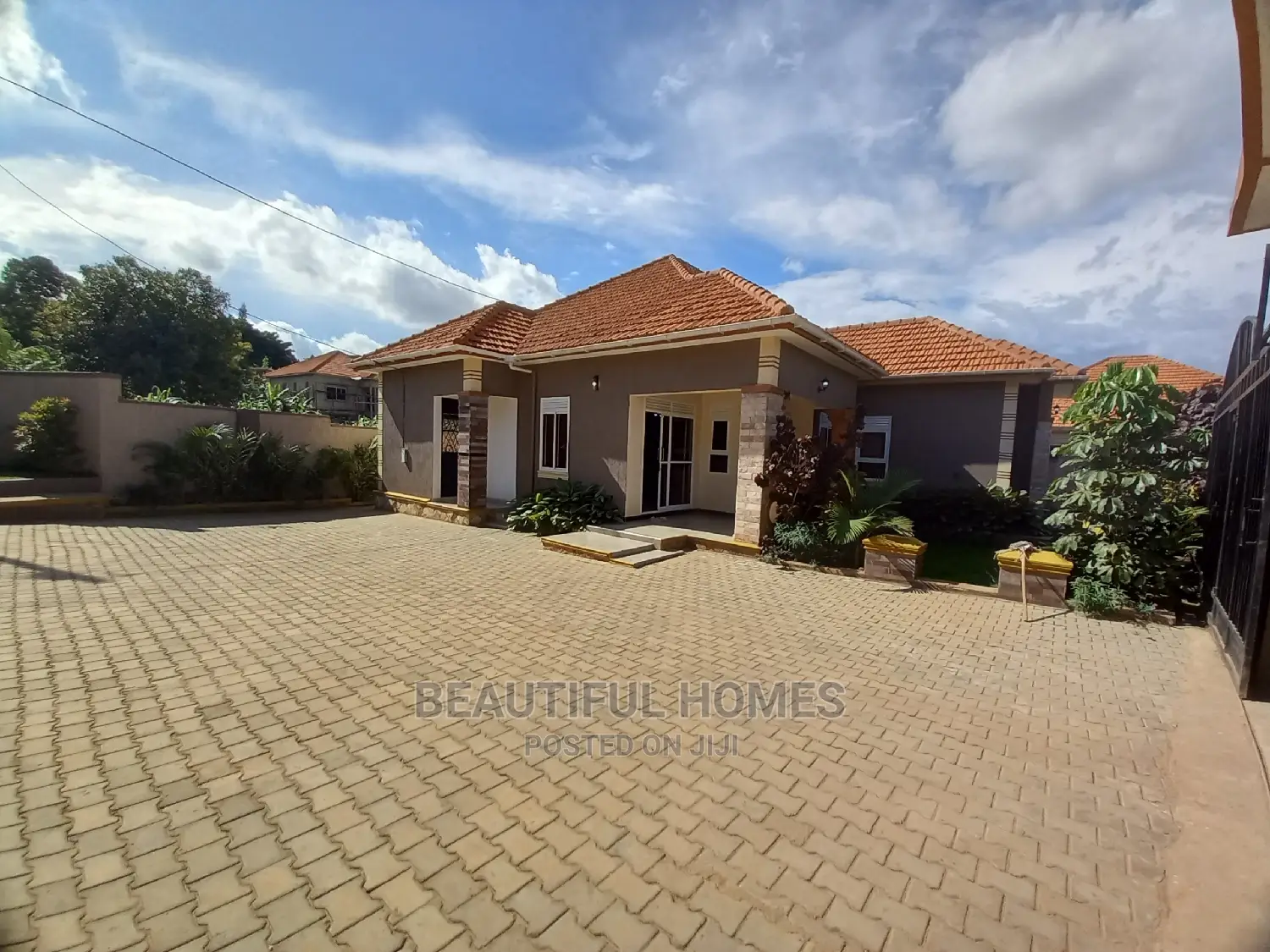 Furnished 4bdrm Bungalow in Kira Gated Estate for Sale in Kira