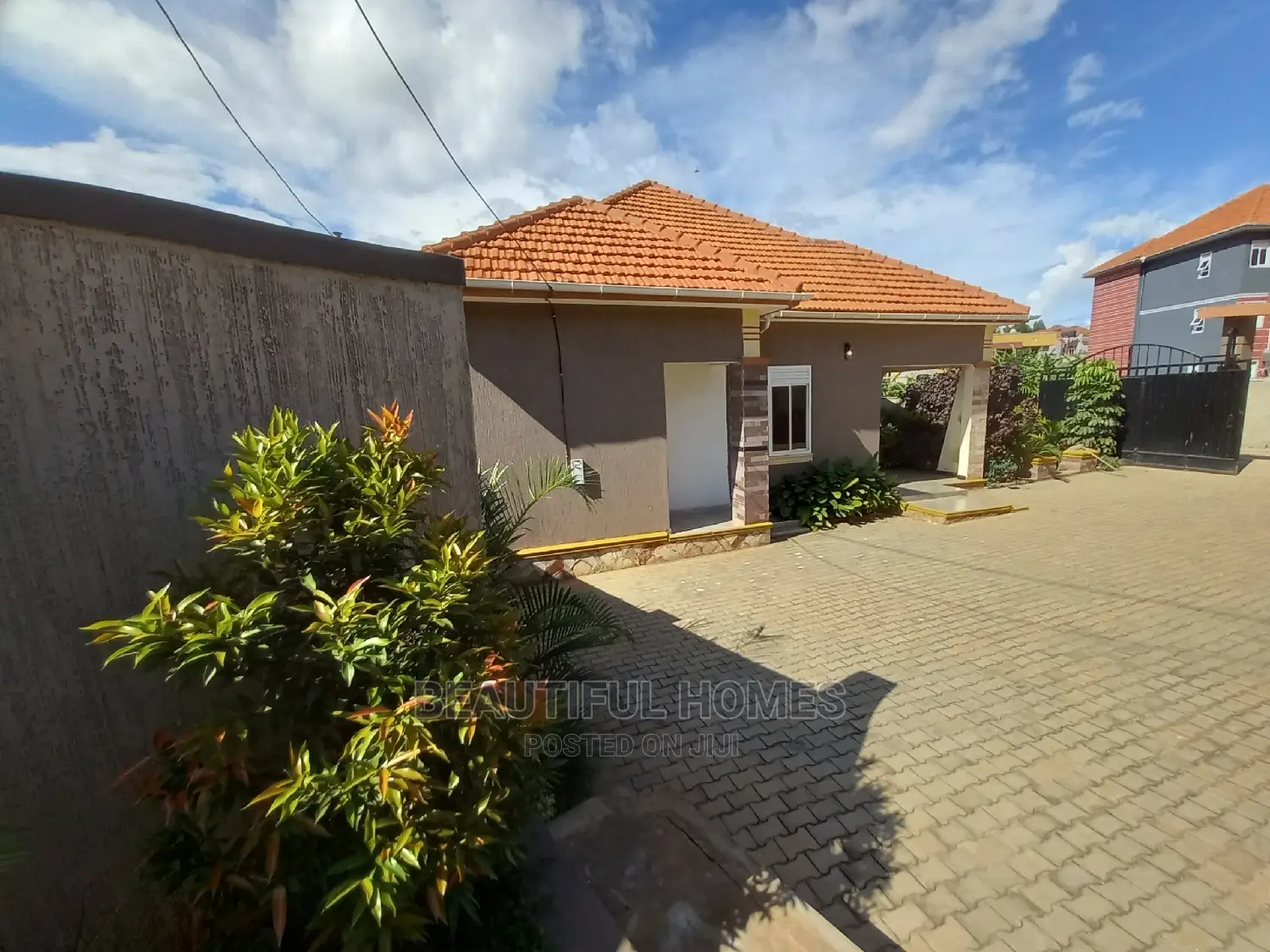 Furnished 4bdrm Bungalow in Kira Gated Estate for Sale in Kira
