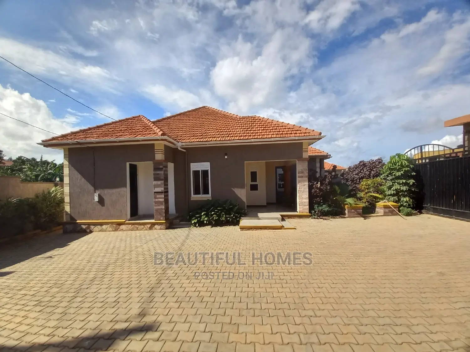 Furnished 4bdrm House in Kira Tarmack Lane for Sale in Kira