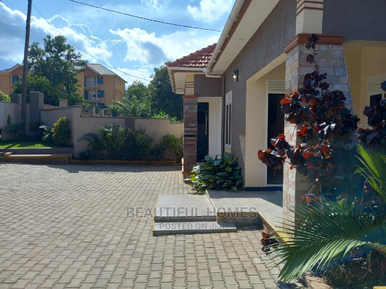 Furnished 4bdrm House in Kira Tarmack Lane for Sale in Kira