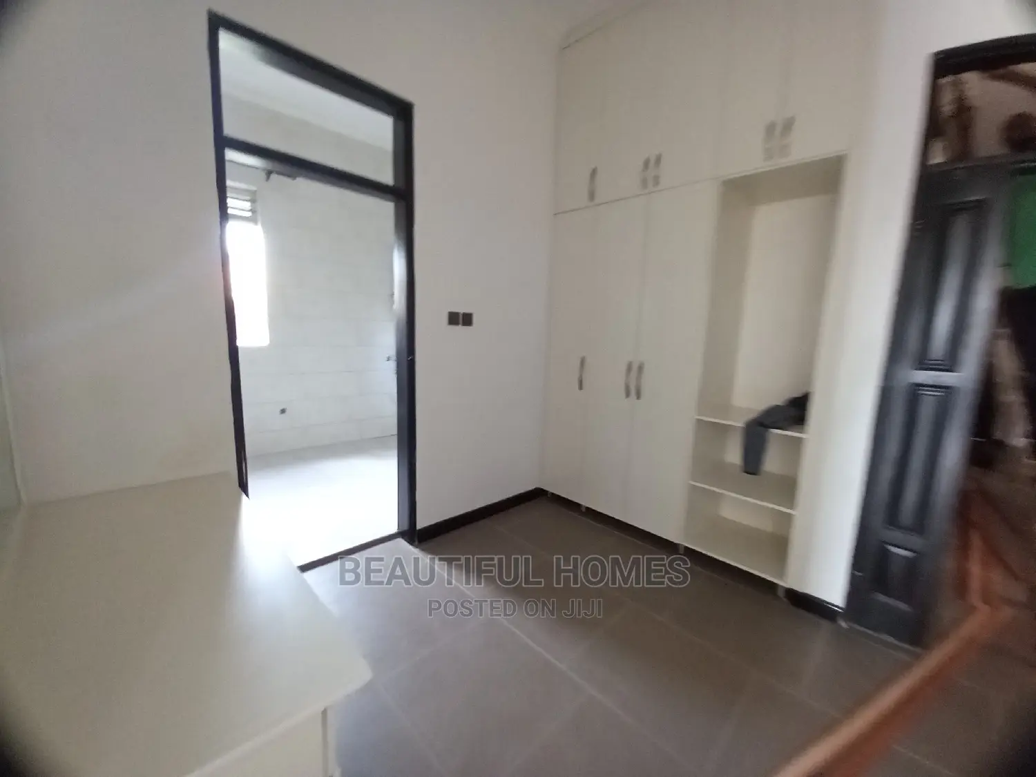 Furnished 4bdrm House in Kira Corporates for Sale in Kira