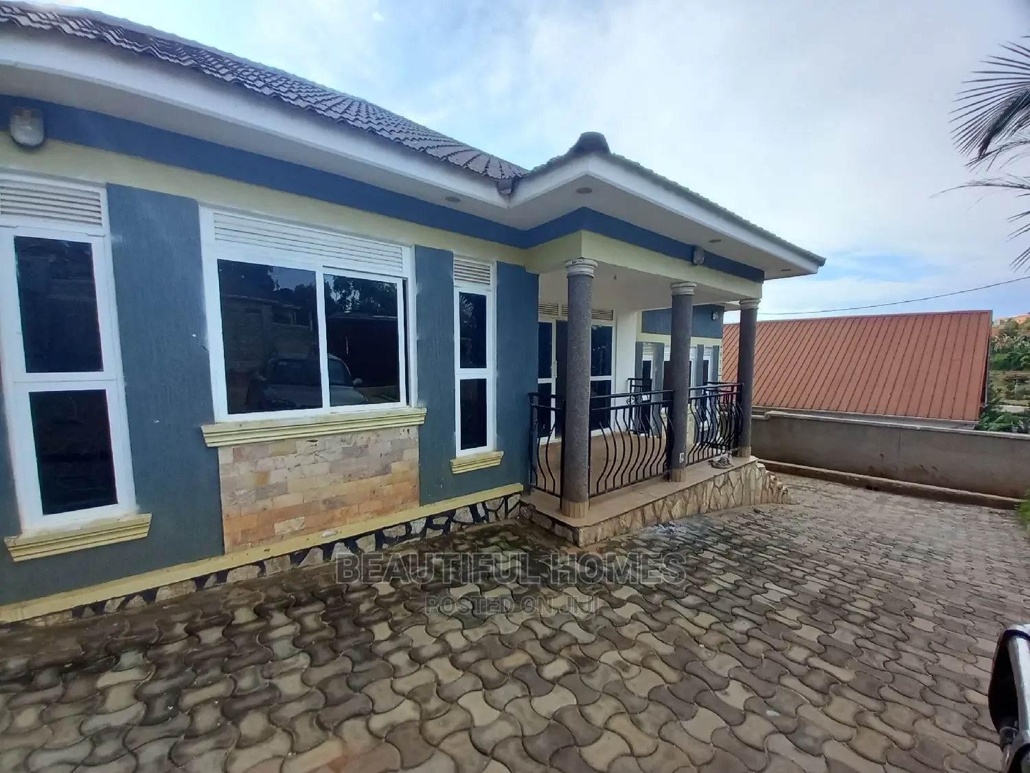 Furnished 3bdrm Bungalow in Kira Corporate for Sale in Kira