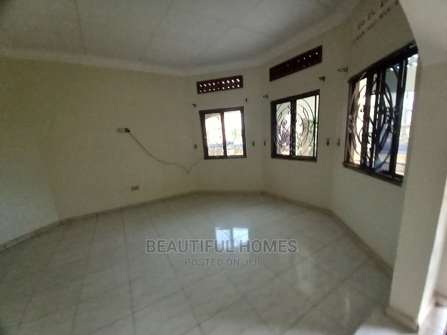 Furnished 4bdrm House in Kira Good Area for Sale in Kira