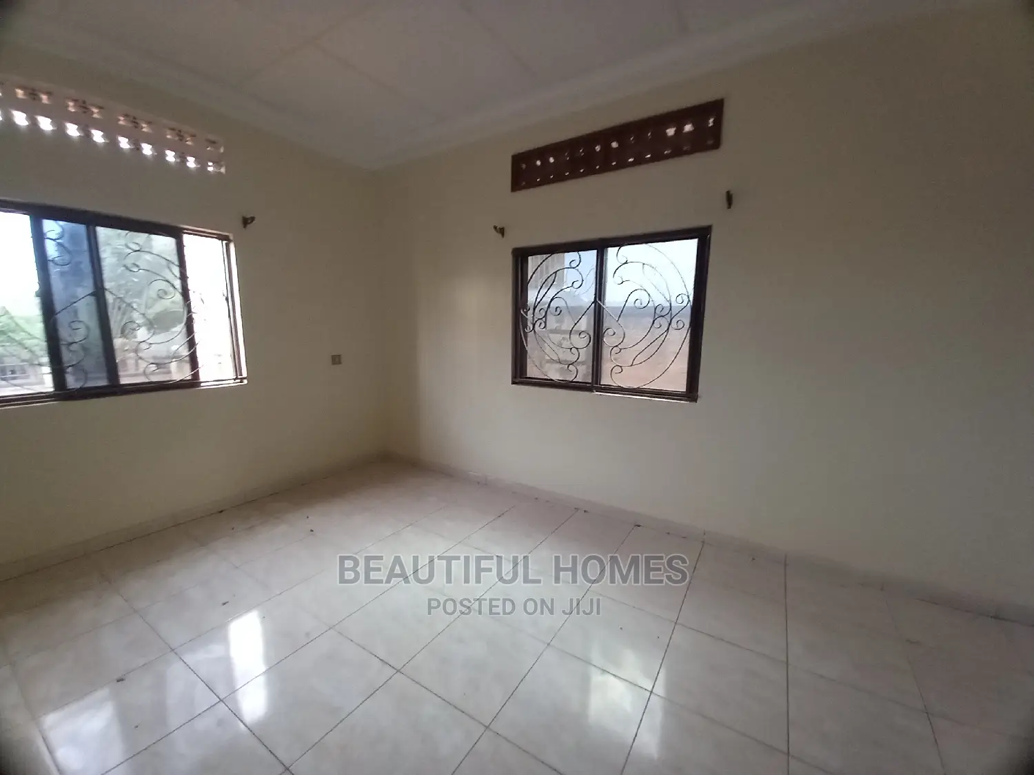 Furnished 4bdrm House in Kira Good Area for Sale in Kira