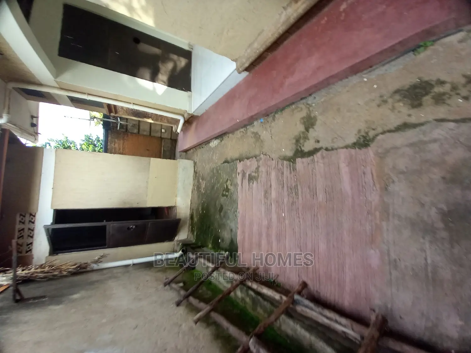 4bdrm Bungalow in Kira Corporate for Sale in Kira