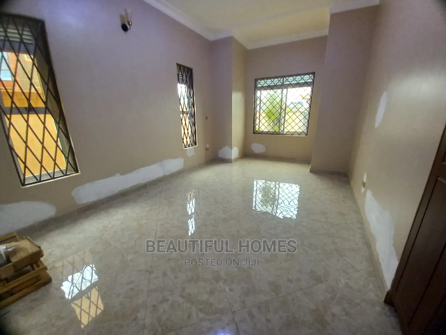 Furnished 4bdrm House in Kira Mulawa for Sale in Kira
