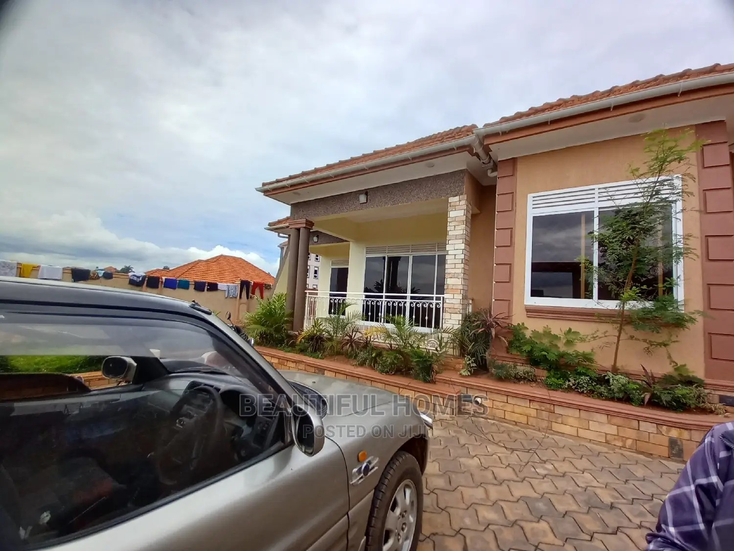 Furnished 4bdrm Bungalow in Kira Tarmacked for Sale in Kira