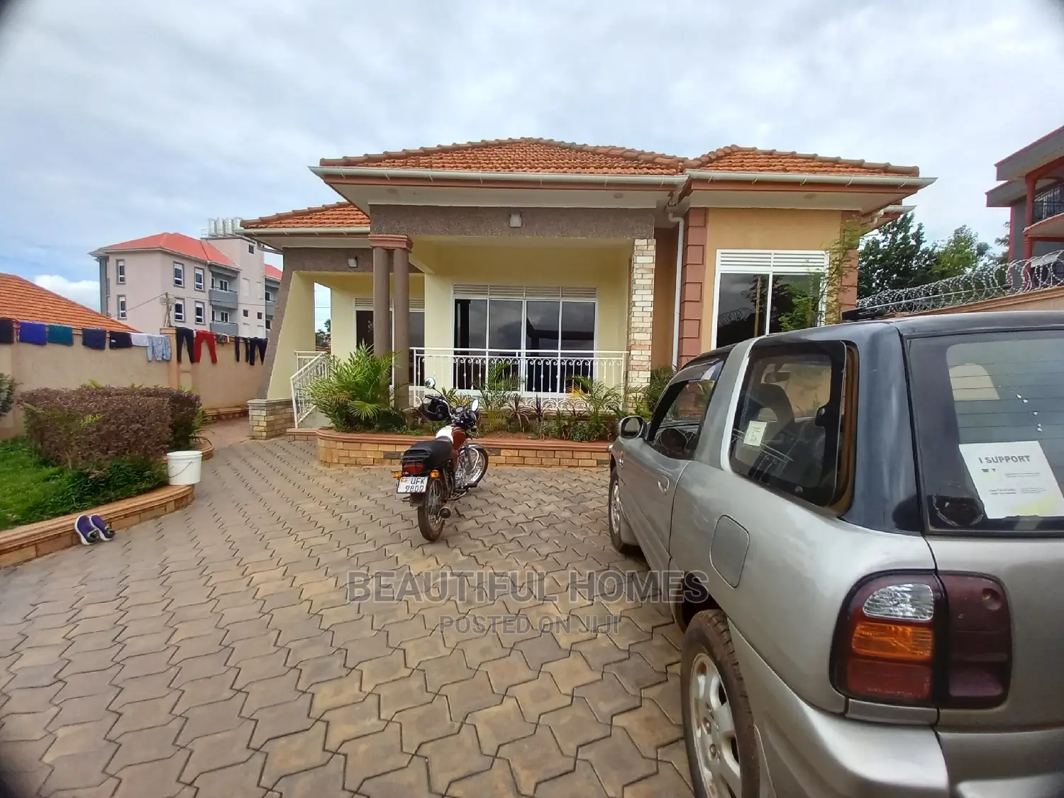 Furnished 4bdrm Bungalow in Kira Tarmacked for Sale in Kira