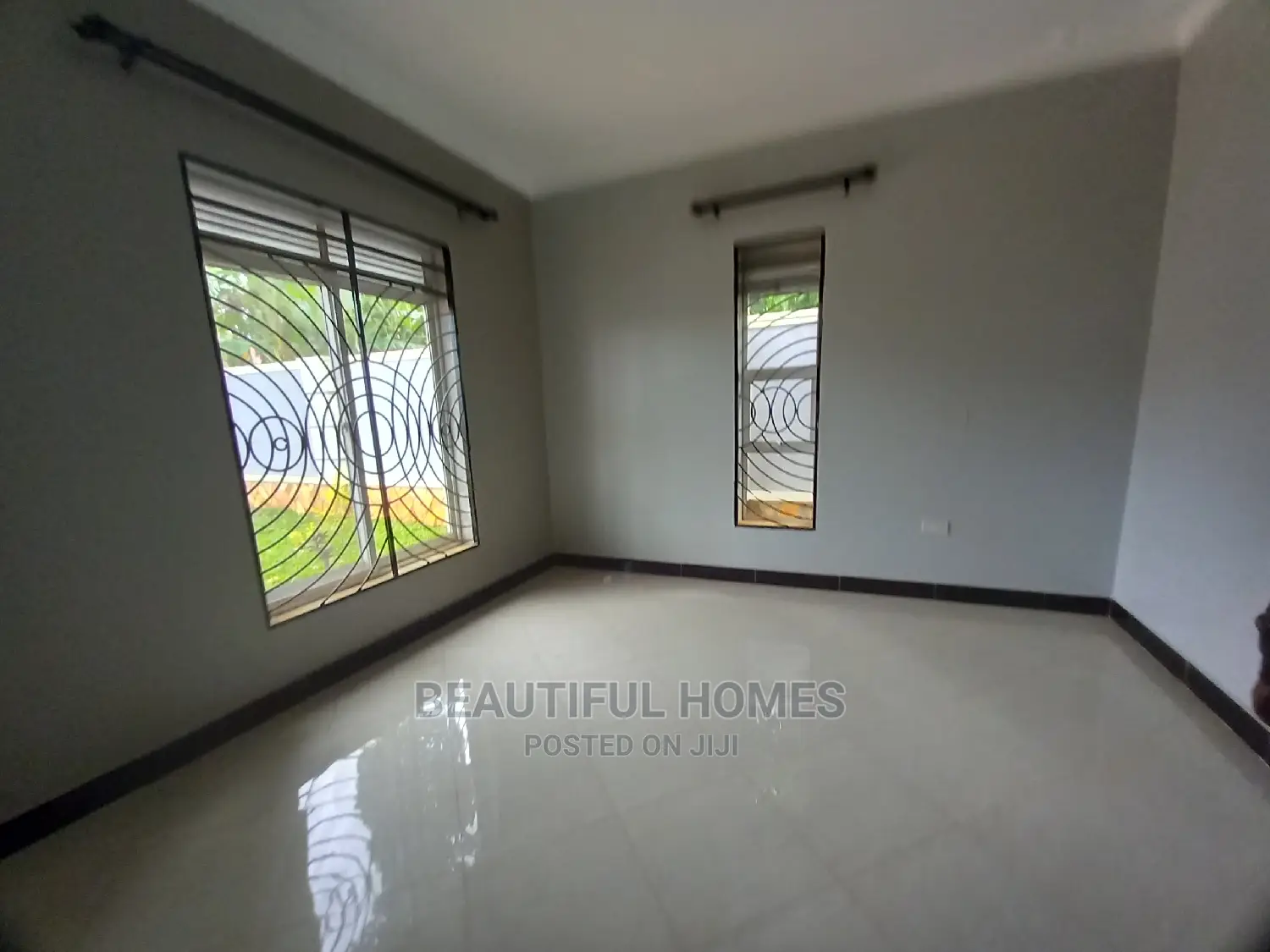 Furnished 4bdrm Bungalow in Kira Tarmacked for Sale in Kira
