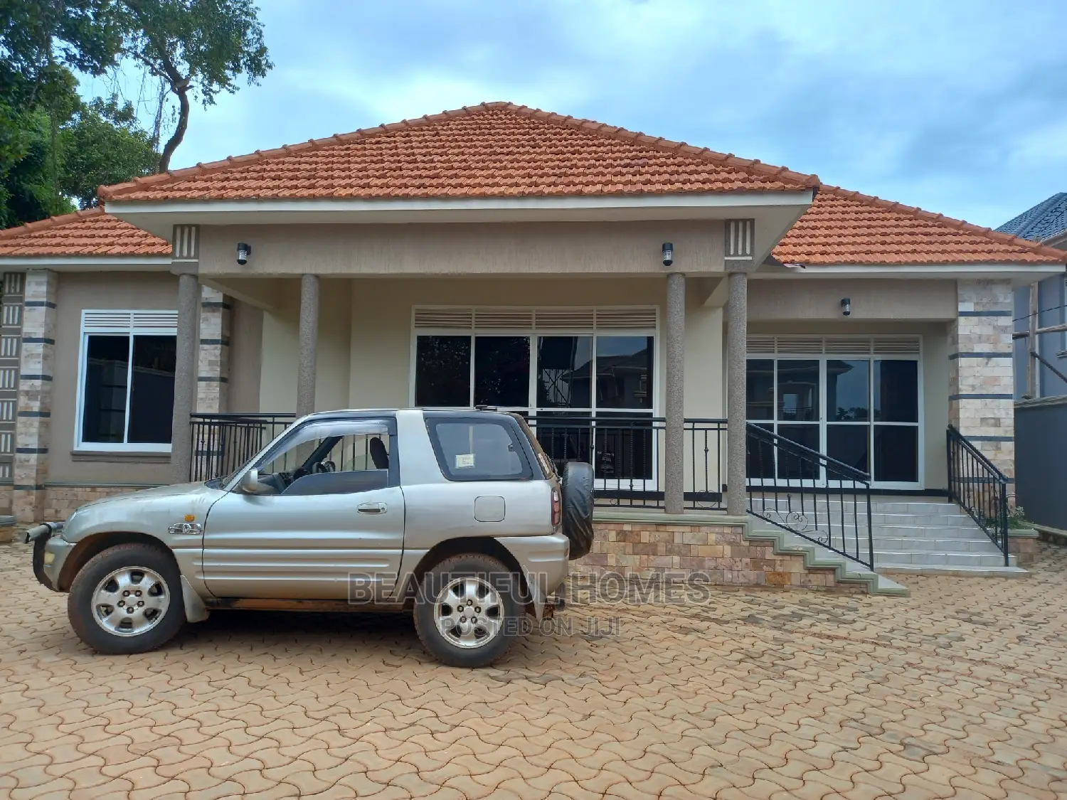 Furnished 4bdrm Bungalow in Kira Corporate for Sale in Kira