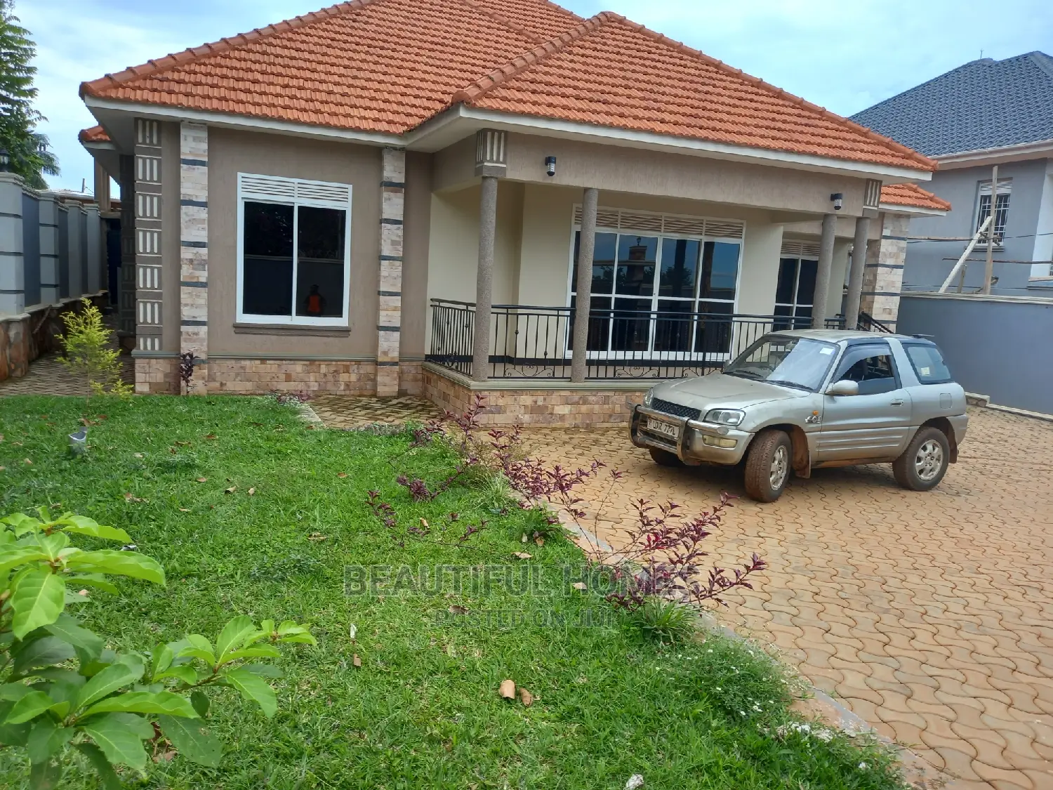 Furnished 4bdrm Bungalow in Kira for Sale in Kira