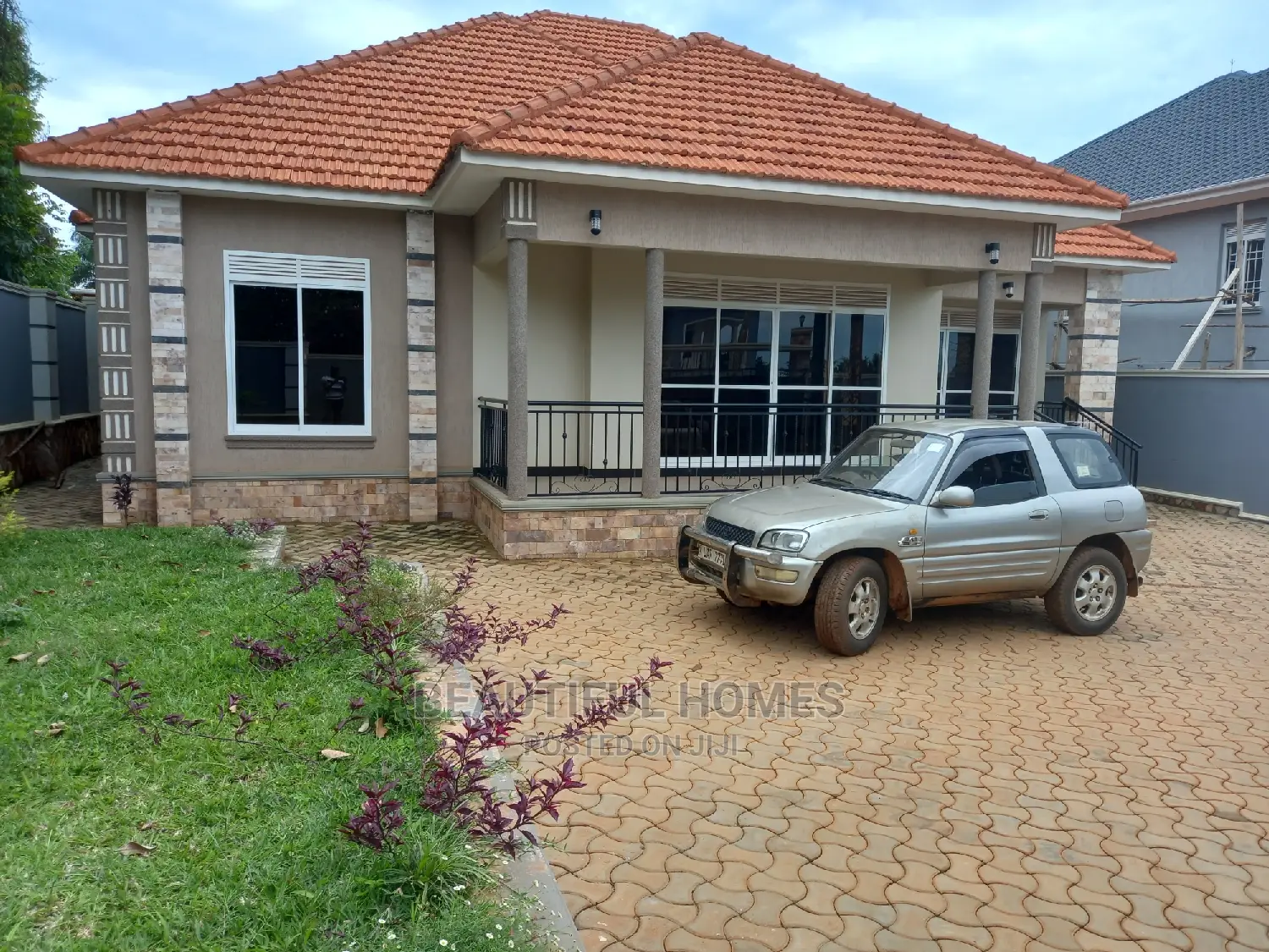 Furnished 4bdrm Bungalow in Kira for Sale in Kira