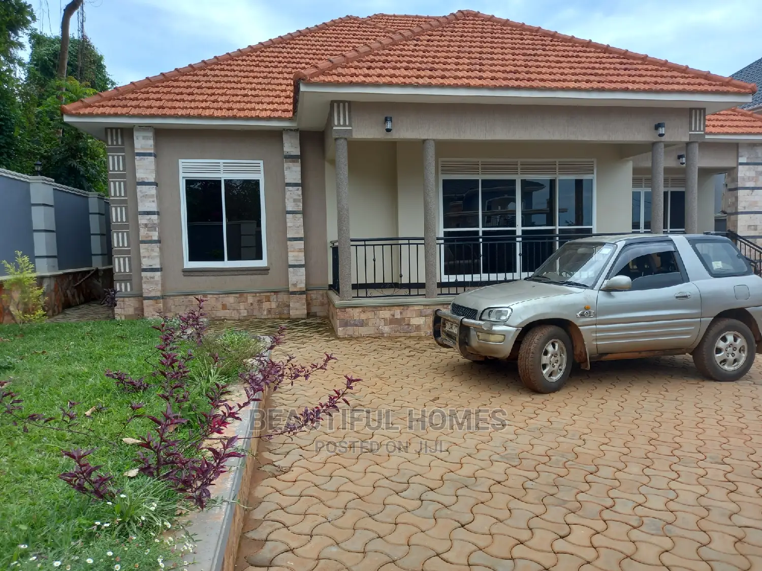Furnished 4bdrm Bungalow in Kira for Sale in Kira