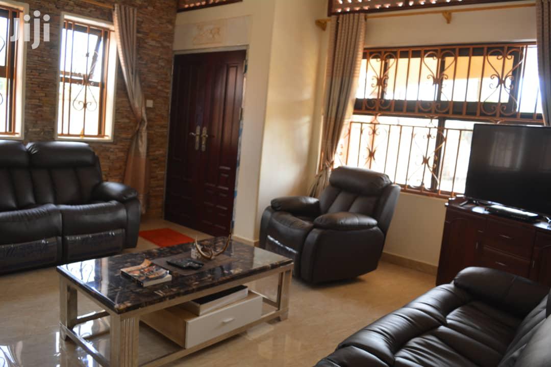 Furnished 3bdrm House in Kabowa, Makindye for Rent in Makindye