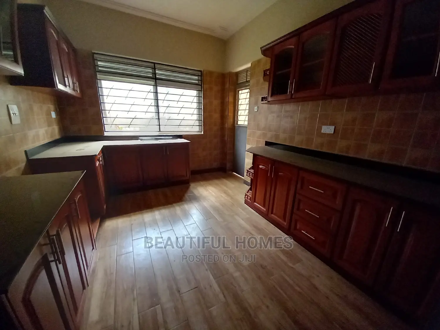 Furnished 4bdrm House in Kira, Central Division for Sale in Central Division