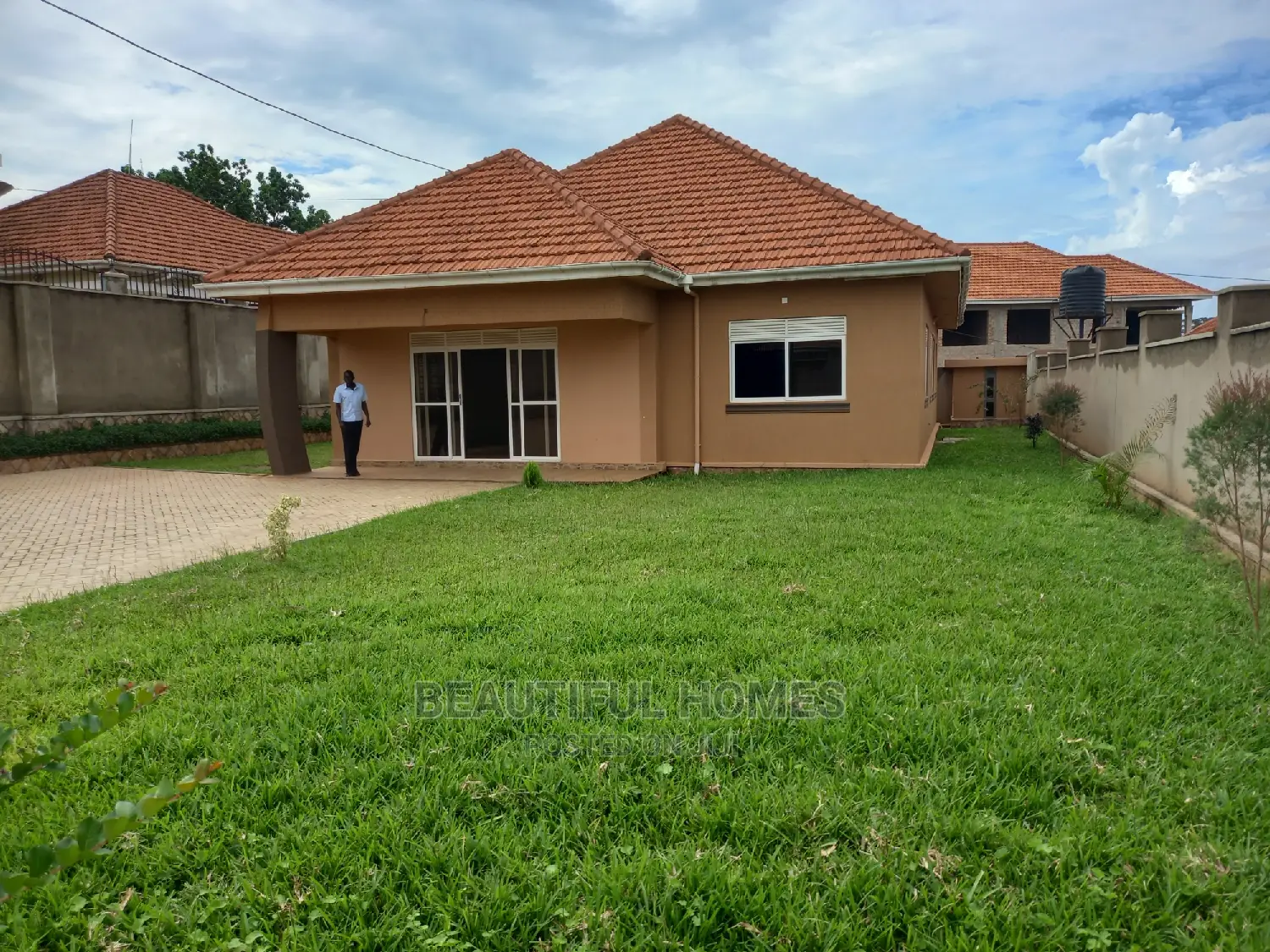 Furnished 4bdrm Bungalow in Kira Nice, Central Division for Sale in Central Division