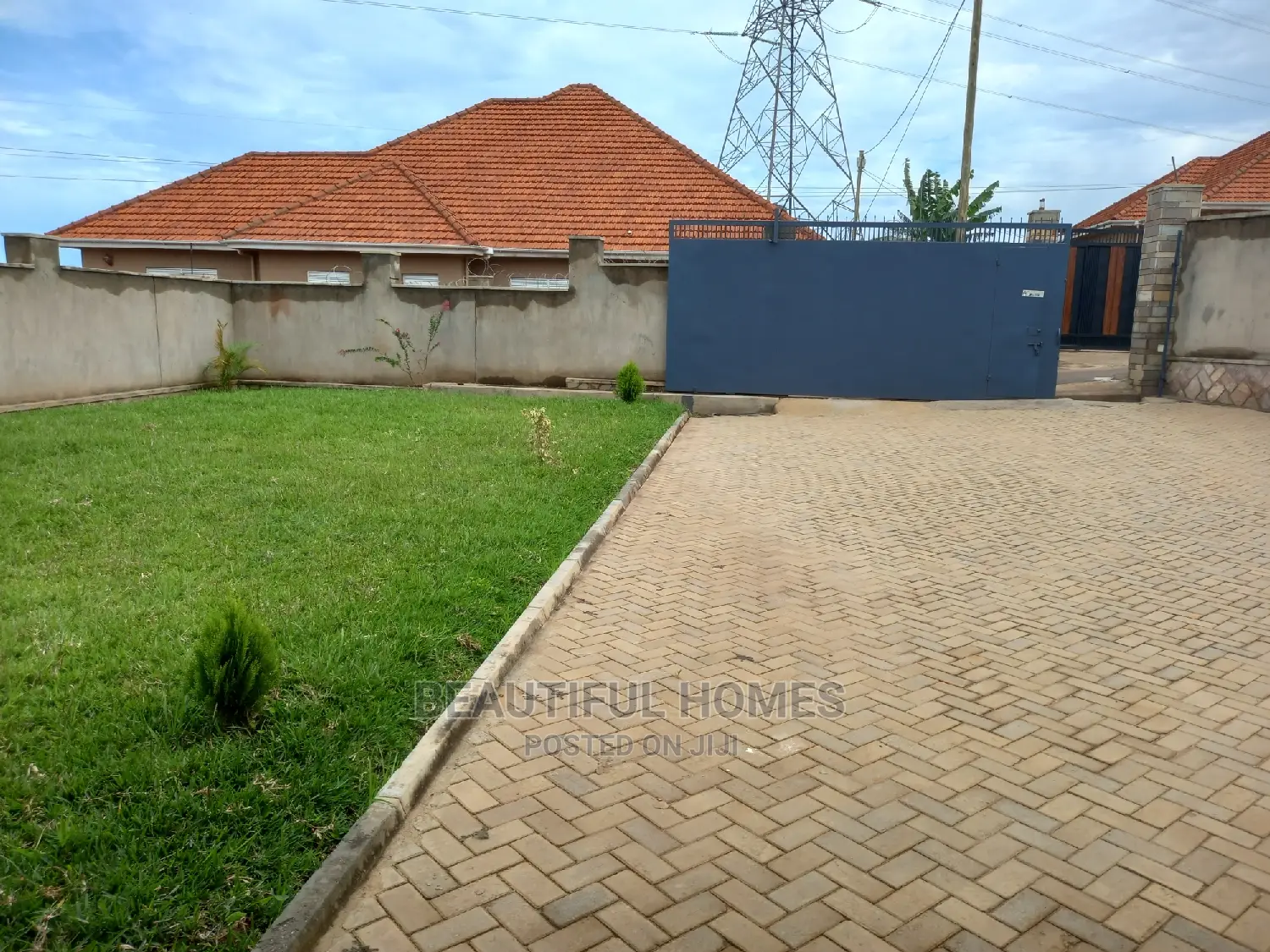Furnished 4bdrm Bungalow in Kira Nice, Central Division for Sale in Central Division