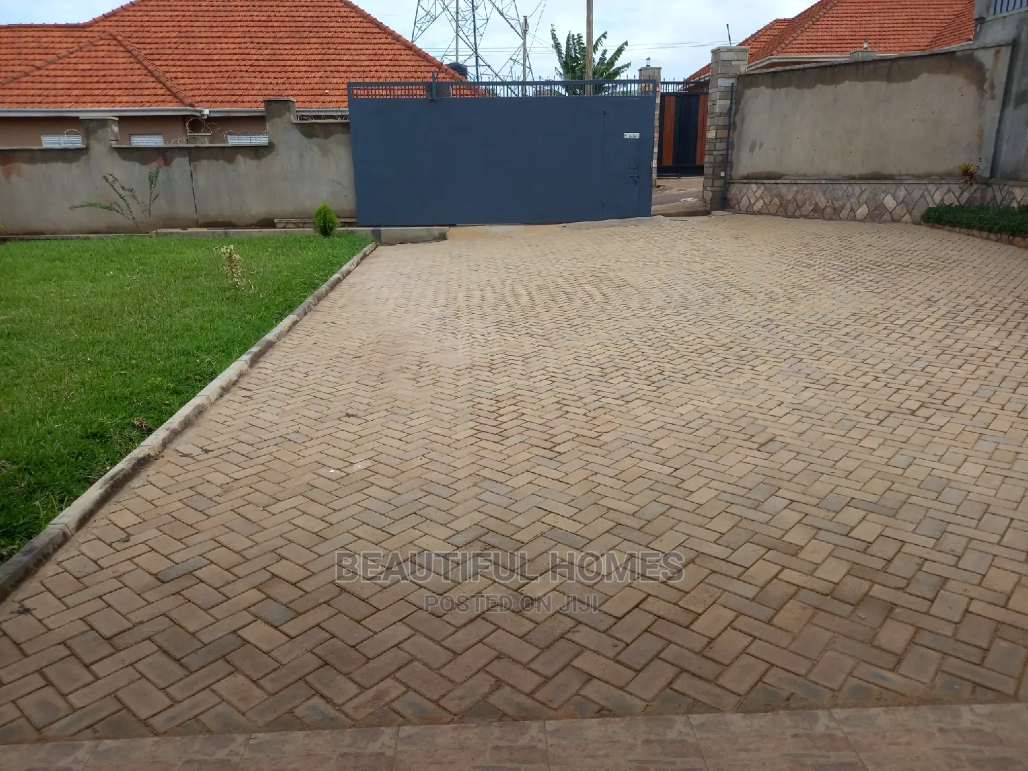 Furnished 4bdrm Bungalow in Kira for Sale in Kira