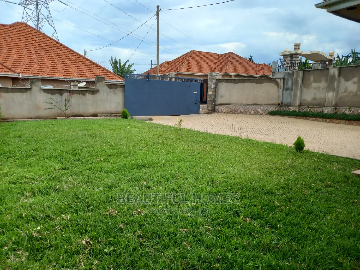 Furnished 4bdrm Maisonette in Kira for Sale in Kira