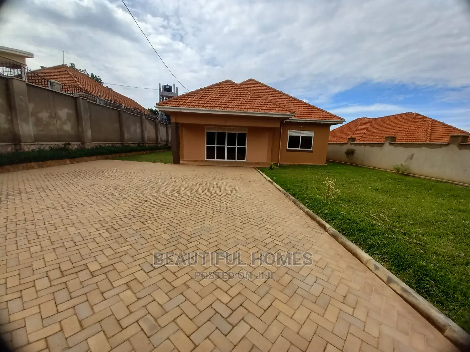 Furnished 4bdrm Maisonette in Kira for Sale in Kira