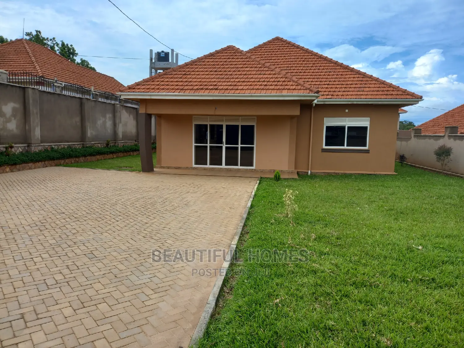 Furnished 4bdrm Bungalow in Kira Organised for Sale in Kira