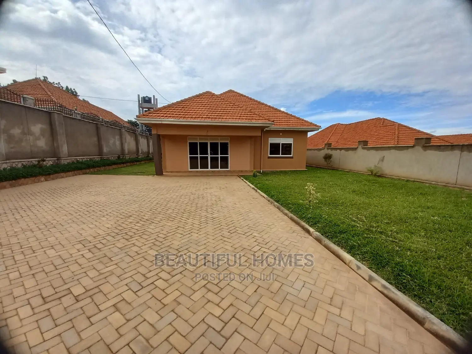 Furnished 4bdrm Bungalow in Kira Organised for Sale in Kira