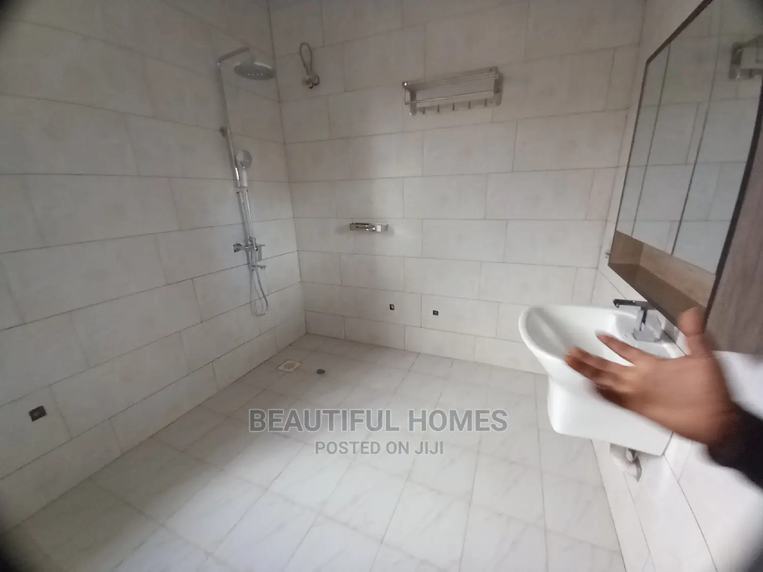Furnished 4bdrm House in Kira for Sale in Kira