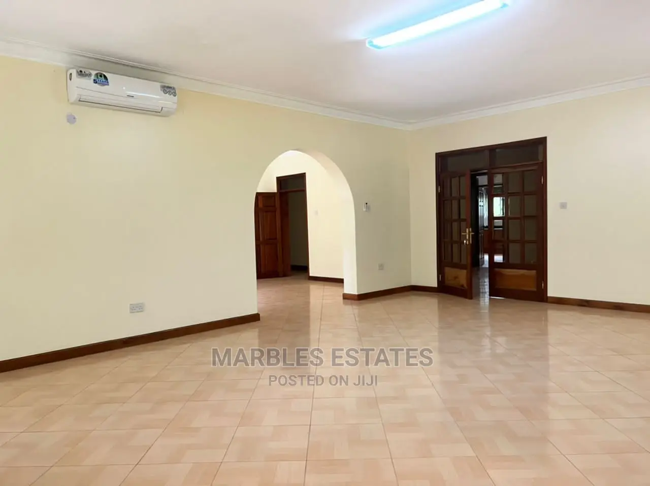8bdrm House in Kololo, Central Division for Rent in Central Division