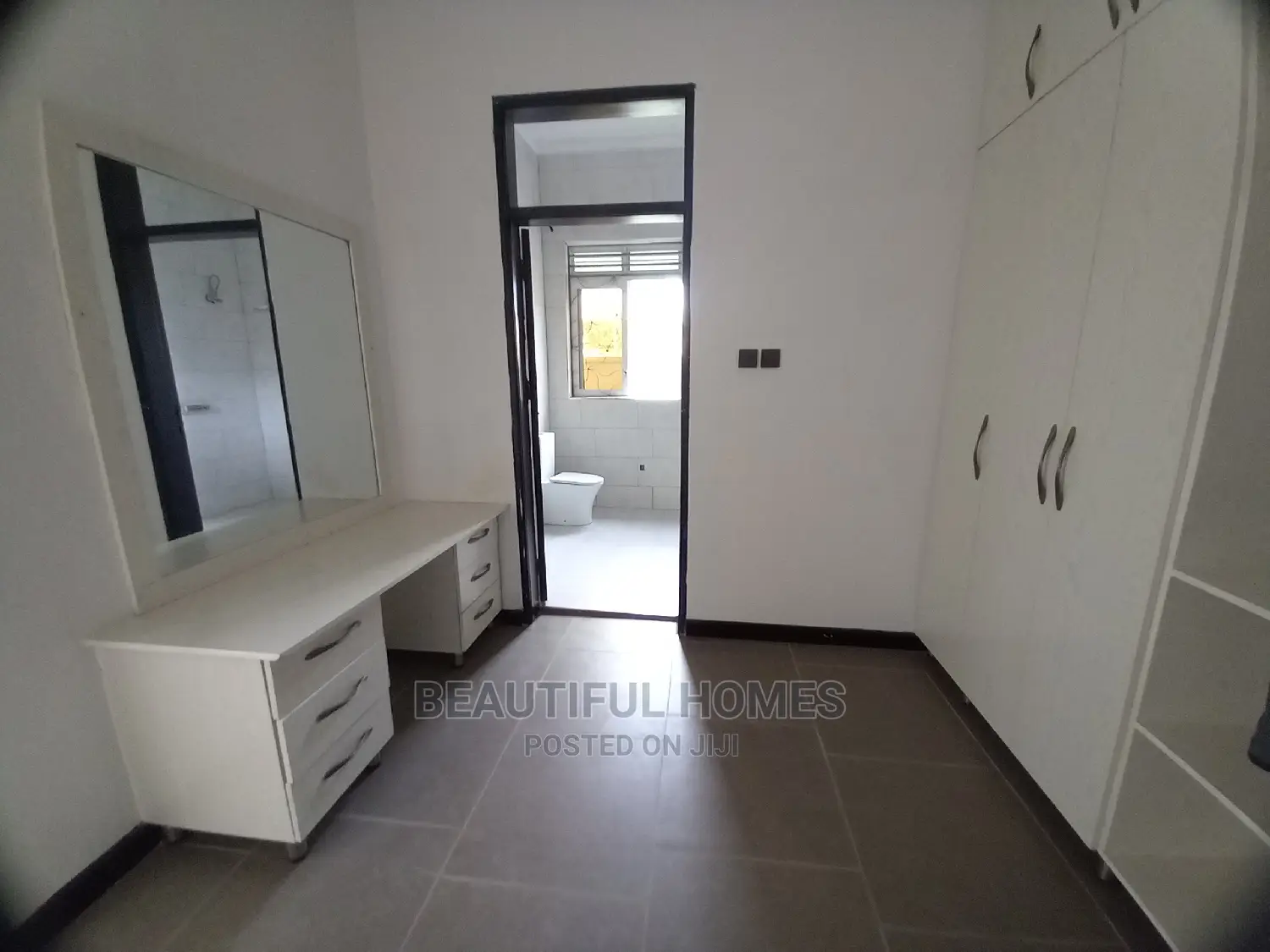 Furnished 4bdrm House in Kira Mamerito for Sale in Kira