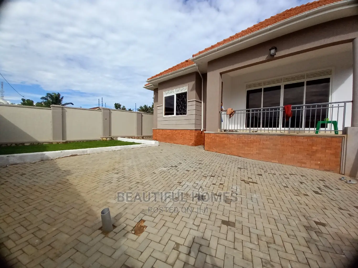 Furnished 4bdrm House in Kira Richer Estate for Sale in Kira