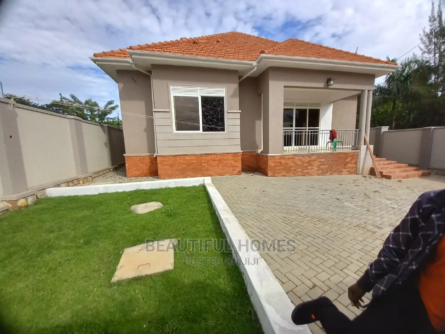 Furnished 4bdrm Bungalow in Kira Fancy for Sale in Kira