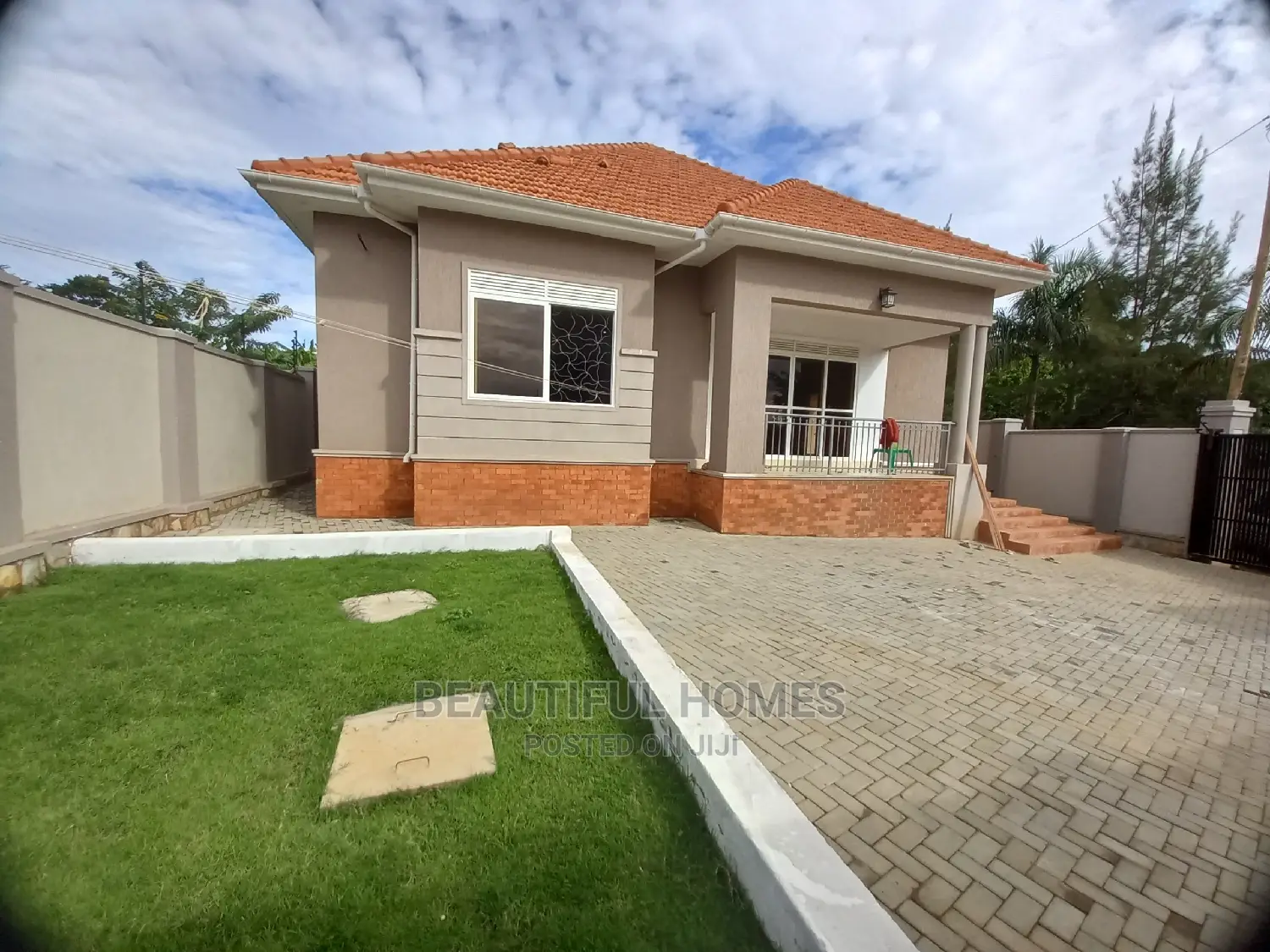Furnished 4bdrm House in Kira Heights for Sale in Kira