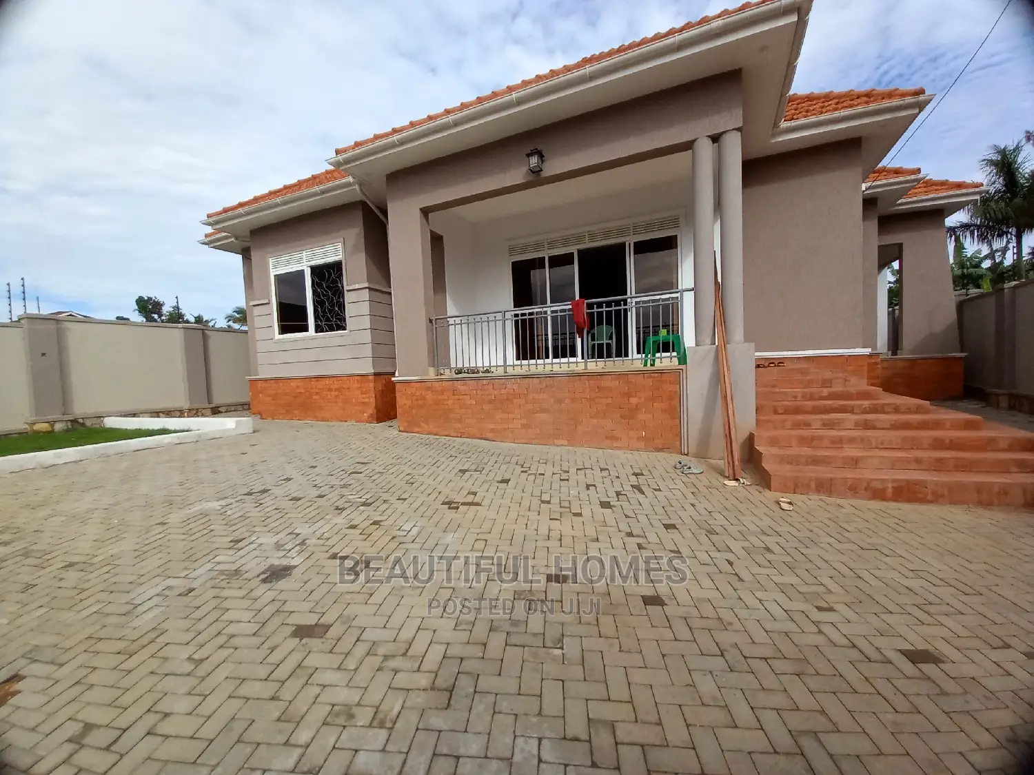Furnished 4bdrm House in Kira Heights for Sale in Kira