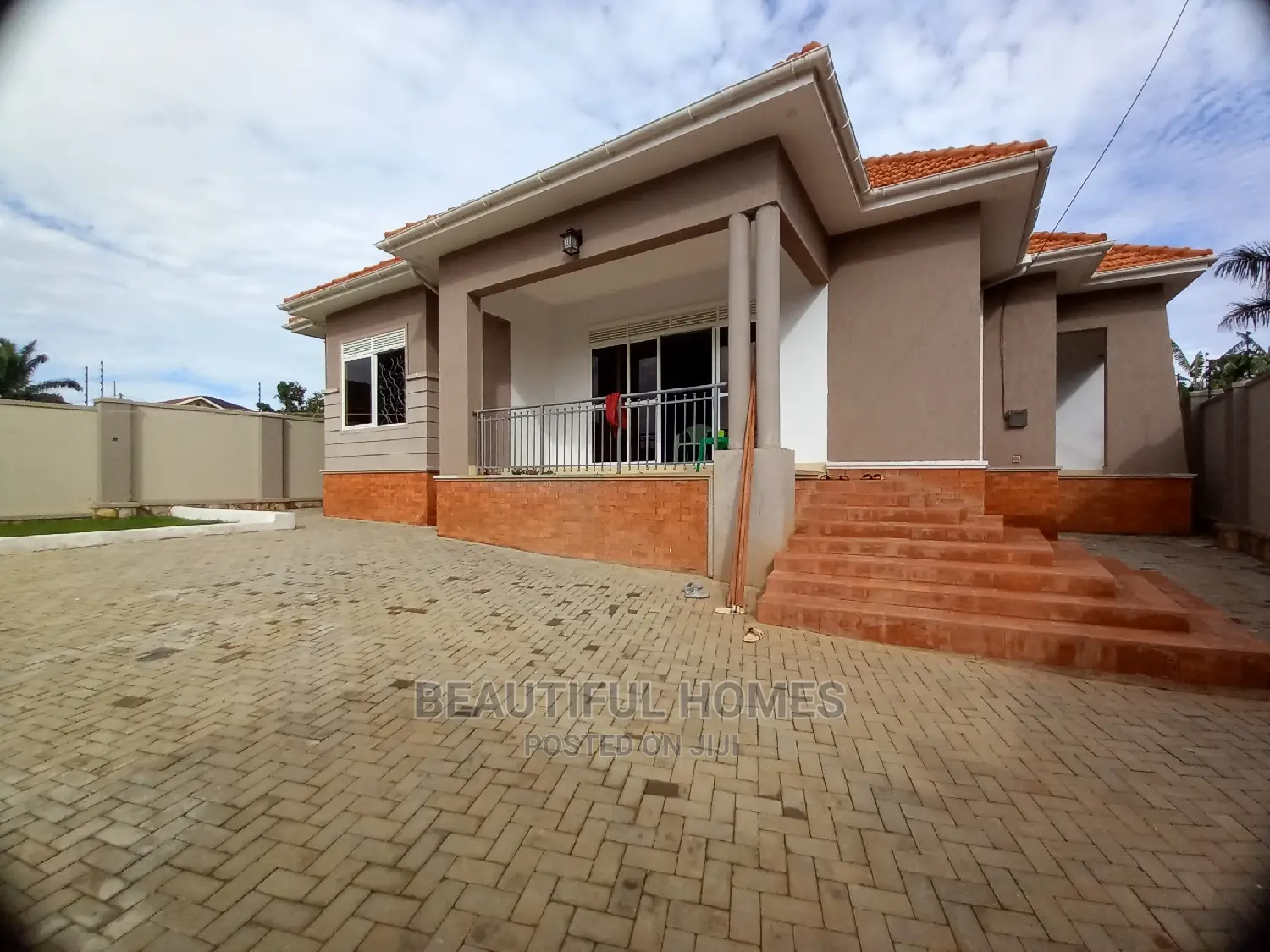 Furnished 4bdrm Bungalow in Kira for Sale in Kira