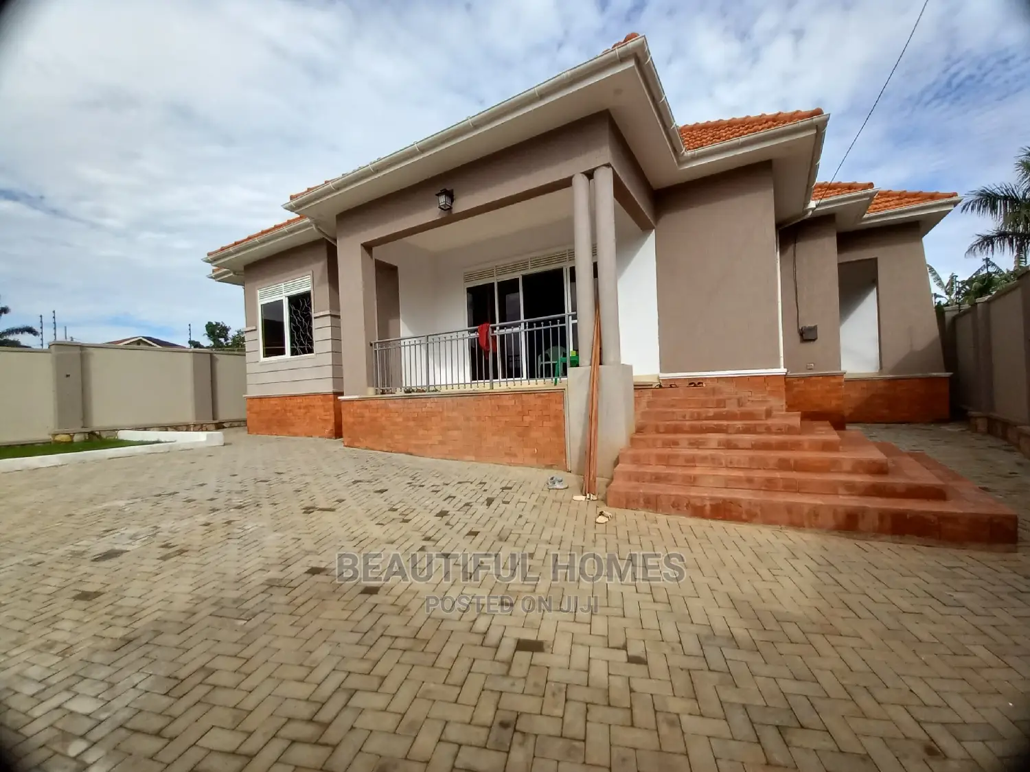 Furnished 4bdrm Bungalow in Kira for Sale in Kira